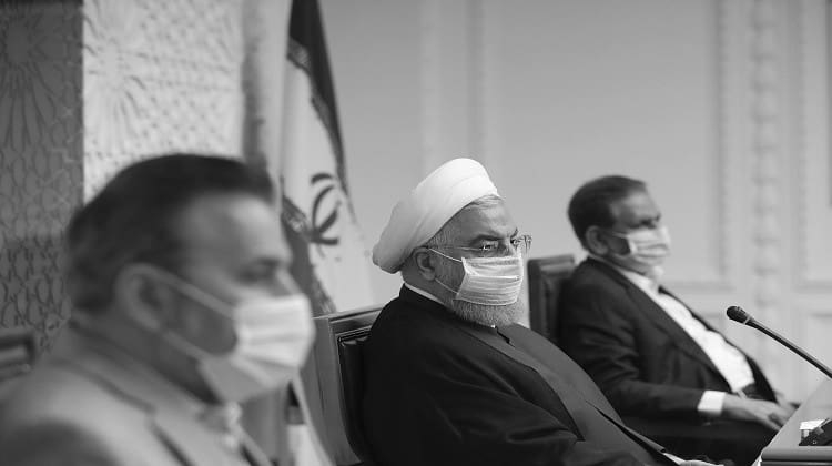 روحانی: اداره کشور با کمترین اتکا به نفت قدرت‌نمایی ایران در جنگ اقتصادی است