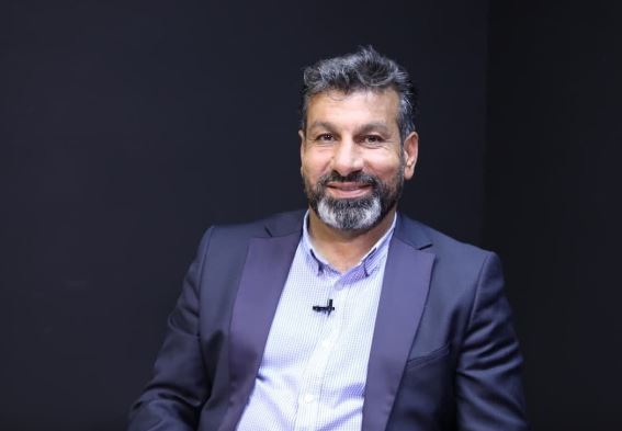 مومنی