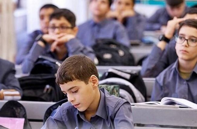 دانش آموزان