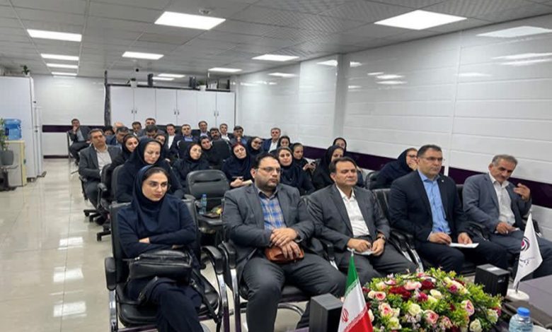برگزاری جلسه ماهانه شعب منطقه غرب استان تهران و البرز بانک ایران زمین