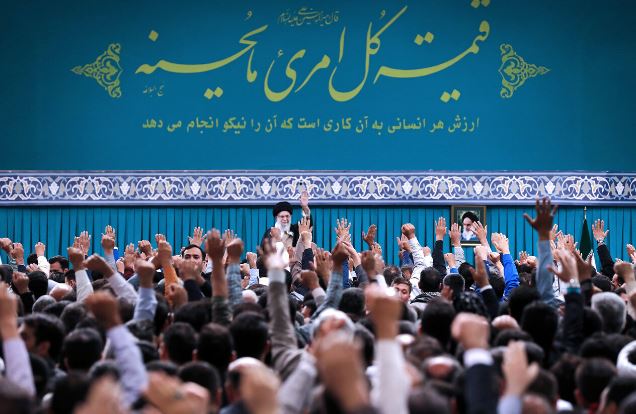 دیدار هزاران تن از کارگران