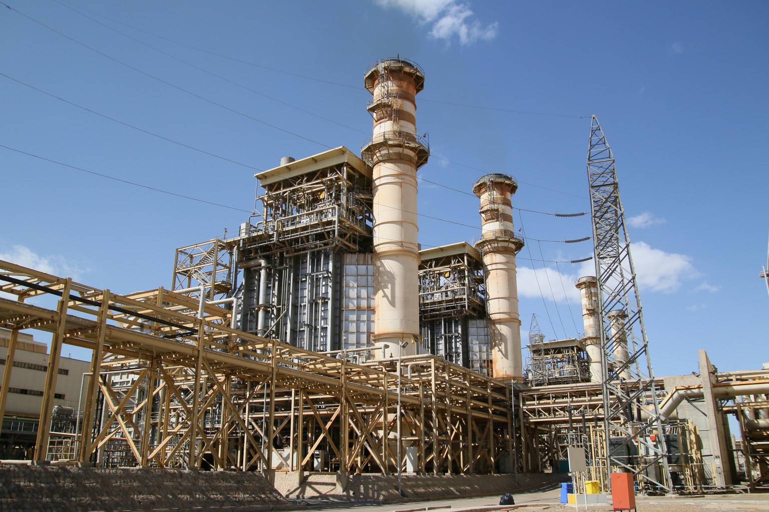 تاسیسات صنعت برق