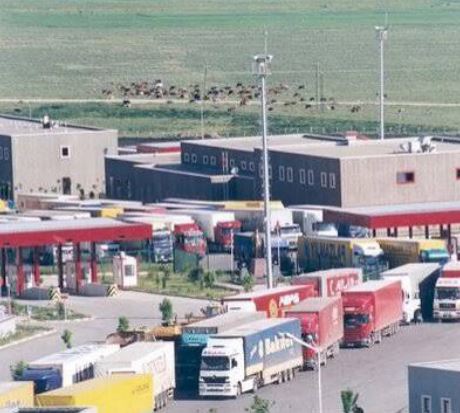 تجارت جاده ای